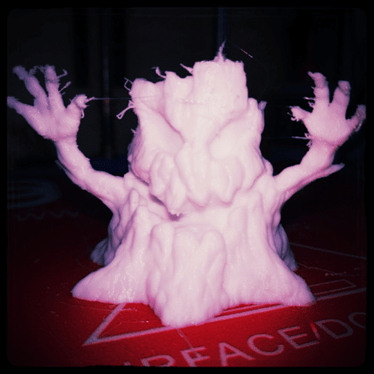 3D printed Halloween creepy tree