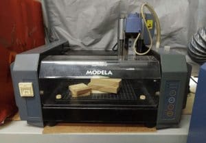 Roland MODELA MDX-20 桌上數控銑床